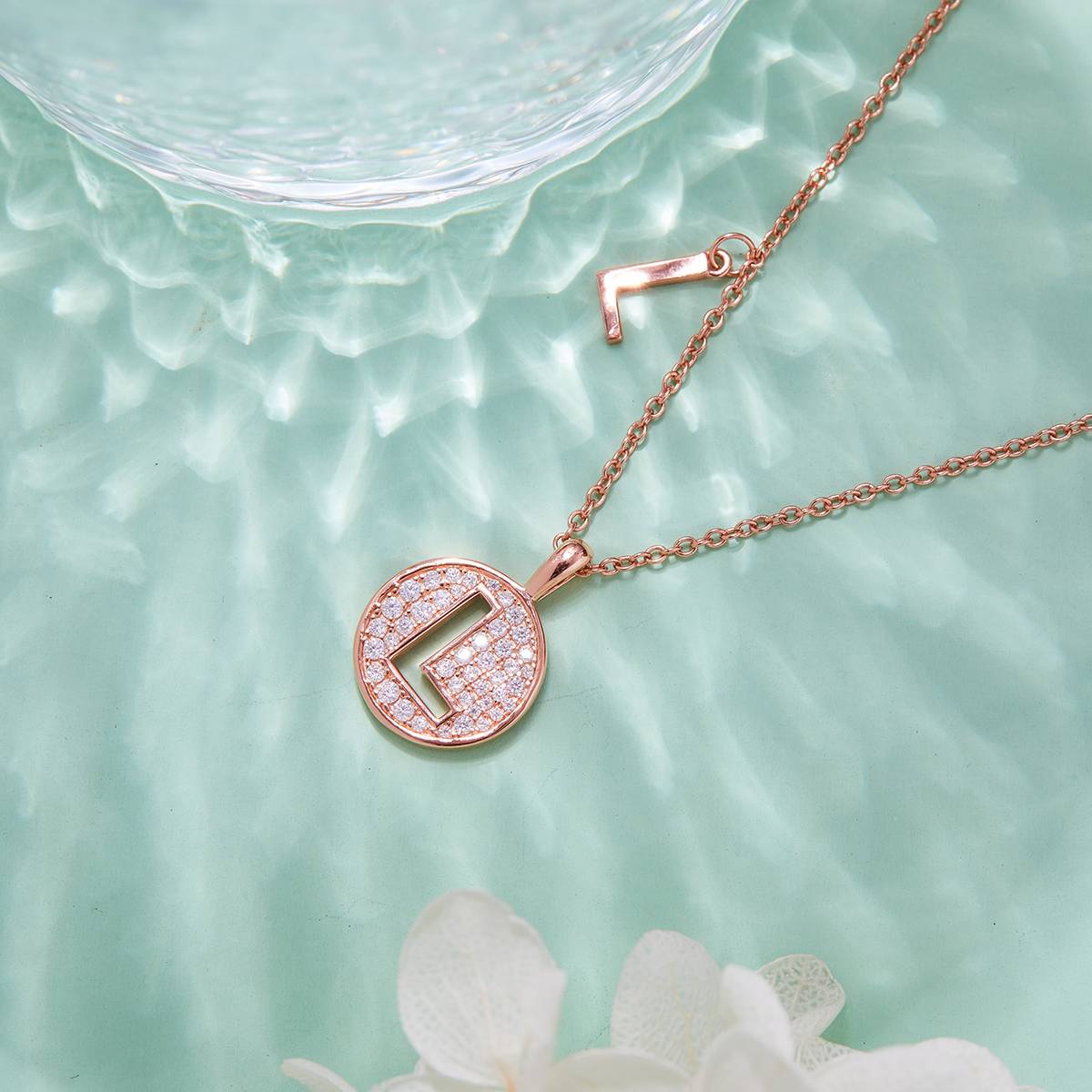 L pendant S925 silver plated rose gold Moissanite light luxury letter necklace